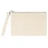 Schicke Kosmetik-/Wristlet-Tasche.
Hochwertiger Chromreißverschluss und Baumwollgriff. Hergestellt aus 100% Fairtrade- und Bio-Baumwolle.