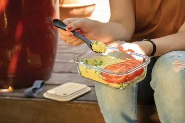 Lunch-Box aus Glas mit Bambusdeckel