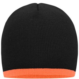 Beanie with Contrasting Border