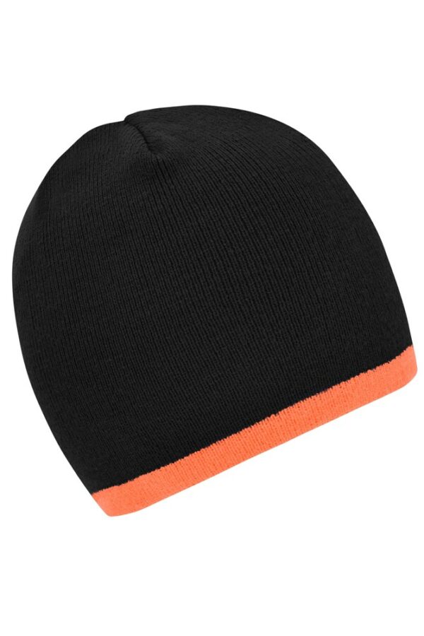 Beanie with Contrasting Border